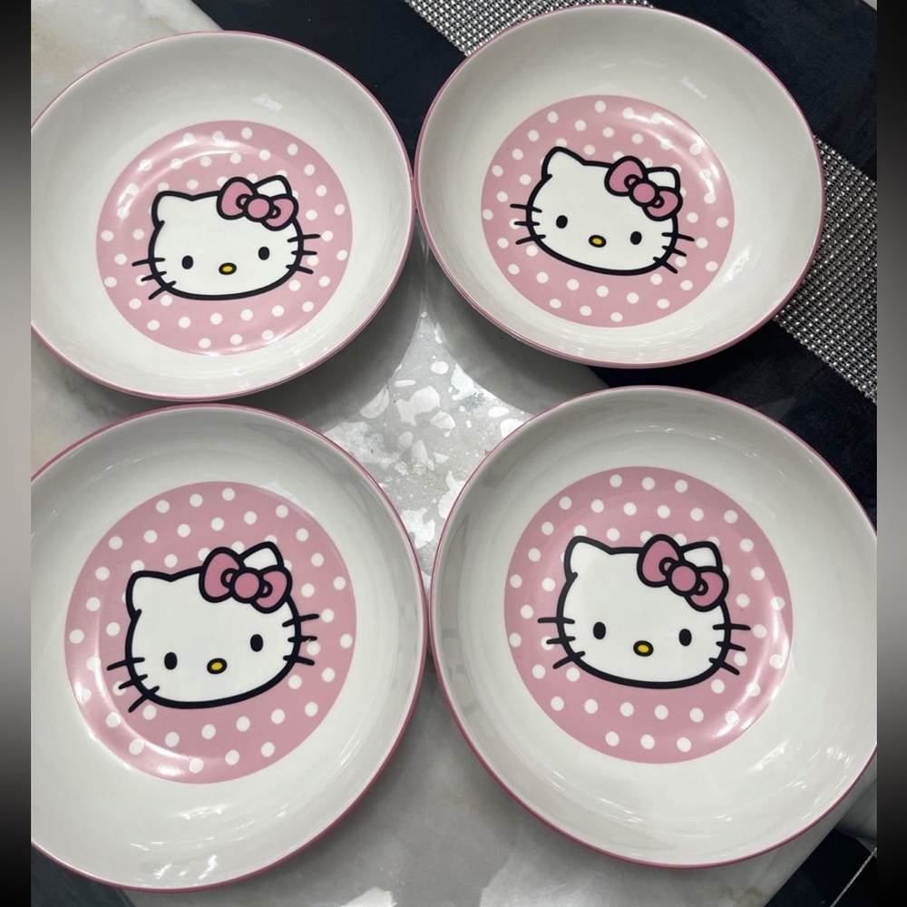 4pk 9in Ceramic Hello Kitty Face Bowls